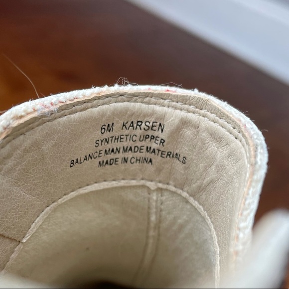 Dolce Vita Karsen snakeskin bootie - Picture 4 of 7